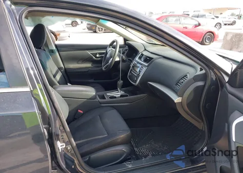 2018 Nissan Altima 2.5/S/Sv/Sl/Sr z USA, uszkodzony, nr VIN 1N4AL3AP8JC142384